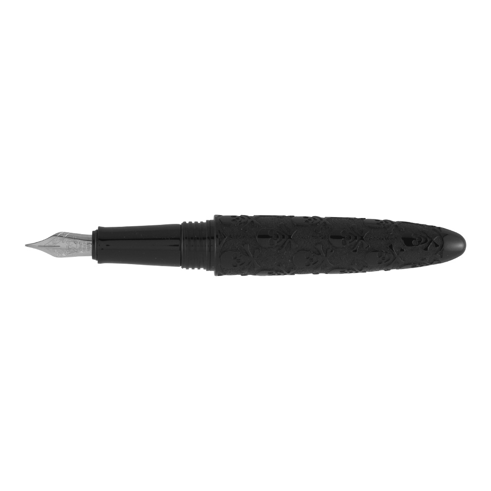 Benu Minima Short Fountain Pen Black Skull F