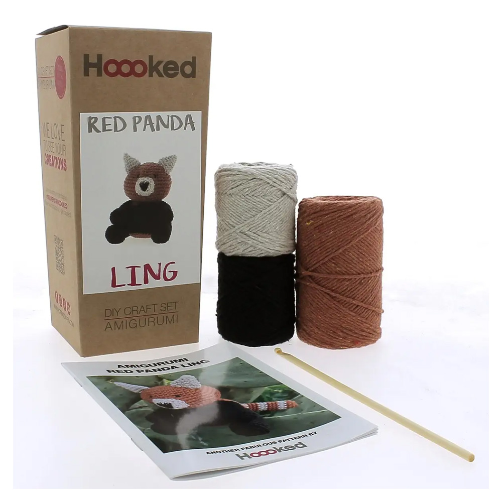 Hoooked Amigurumi Crochet Kit: Red Panda